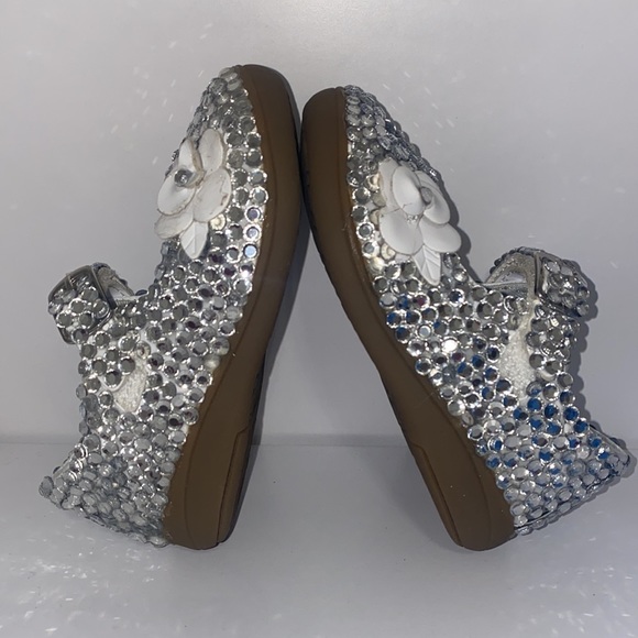 Stride Rite Ava white patent leather shoes, size 5.5W - Picture 7 of 10